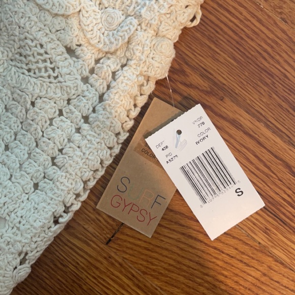 Surf Gypsy natural crochet shorts size small - Picture 3 of 3